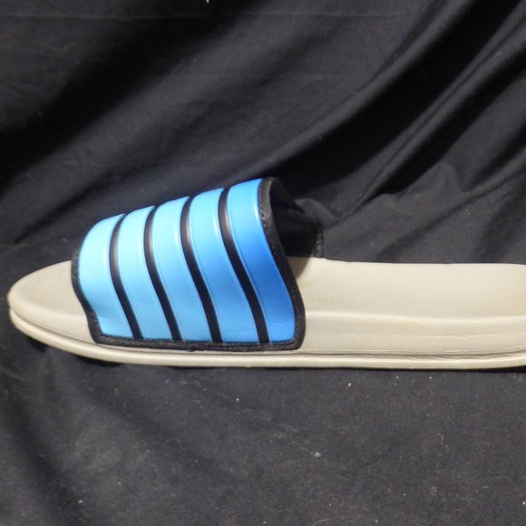 Poolside flip-flop, size 10, black and blue Velcro fastened adjustable strap GUC - Picture 13 of 14